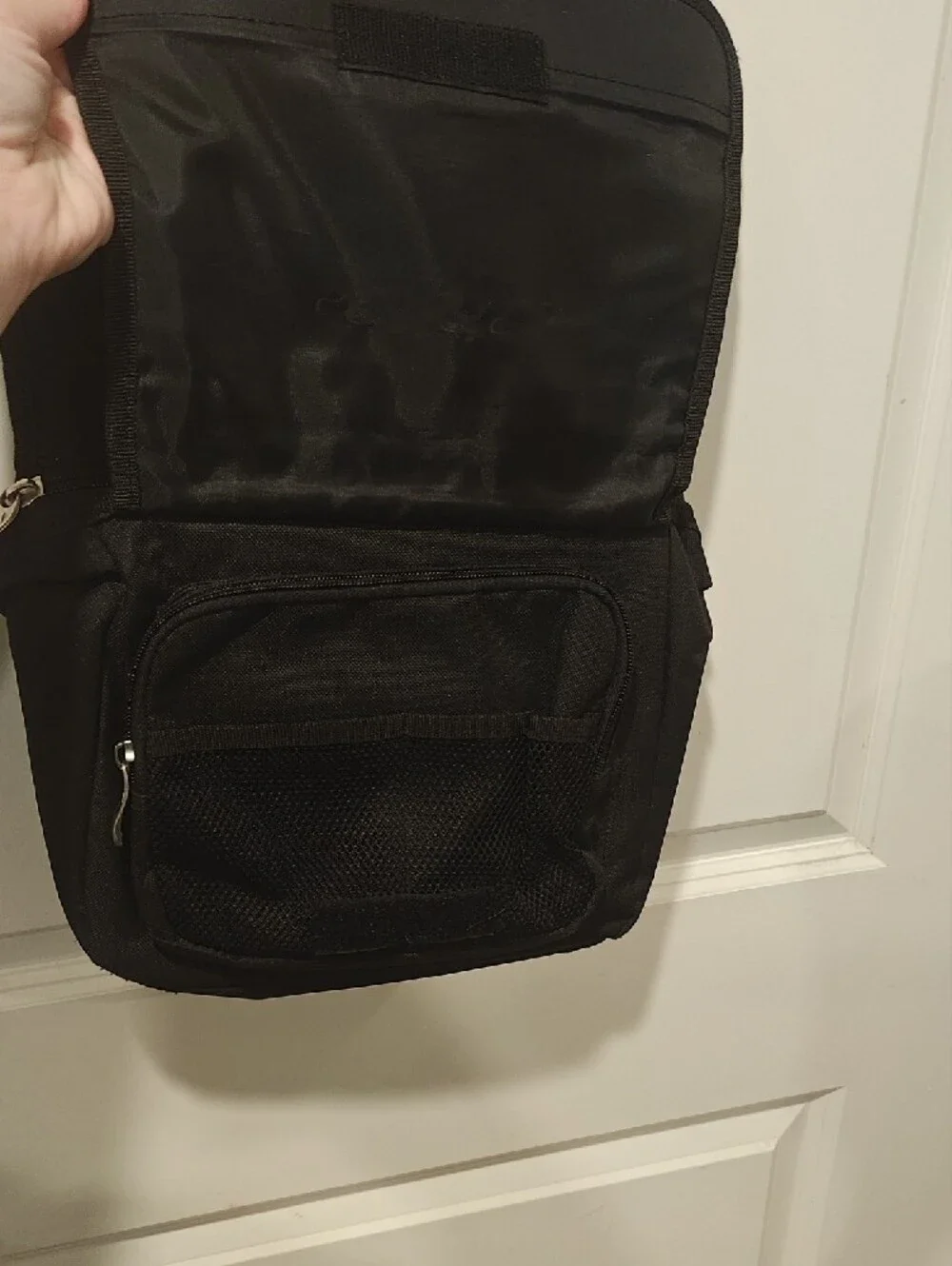 Y2K VTG Black Messenger Sling Bag with Adjustable Strap